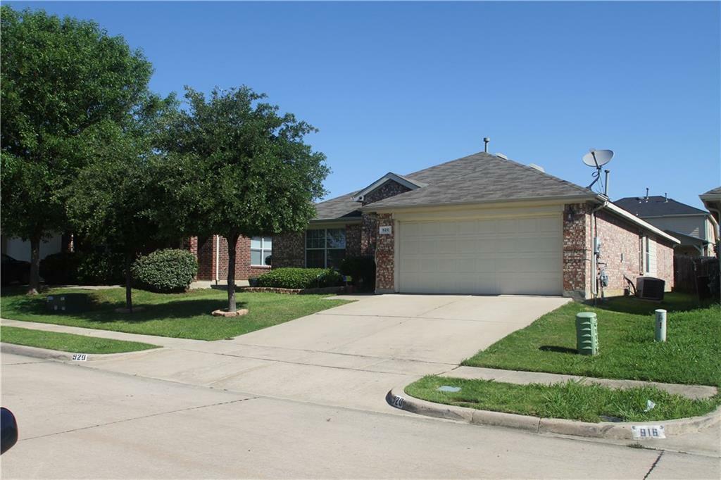 Property Photo:  920 Tanglebrook Drive  TX 75052 