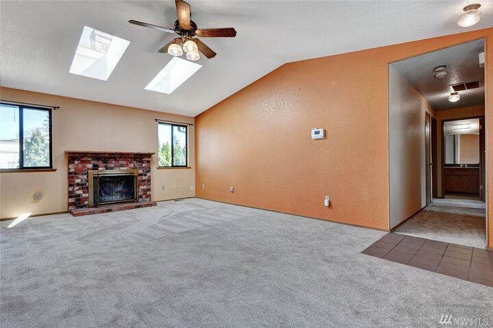 Property Photo: 1812 70th Place SE WA 98203