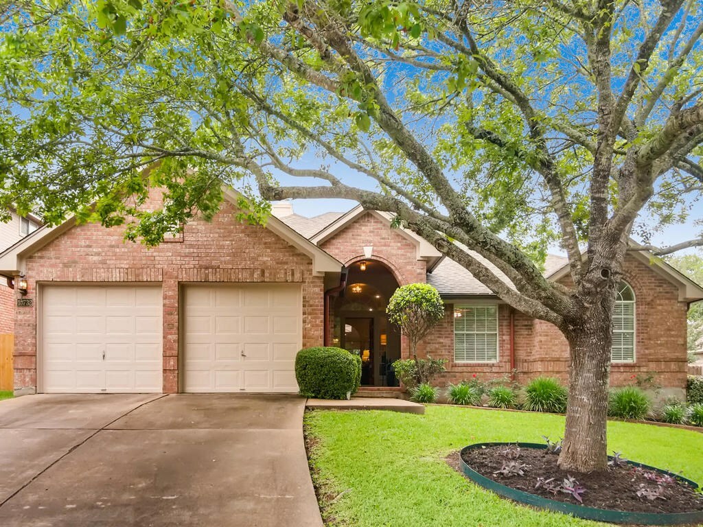 Property Photo: 10732 Chestnut Ridge Road TX 78726
