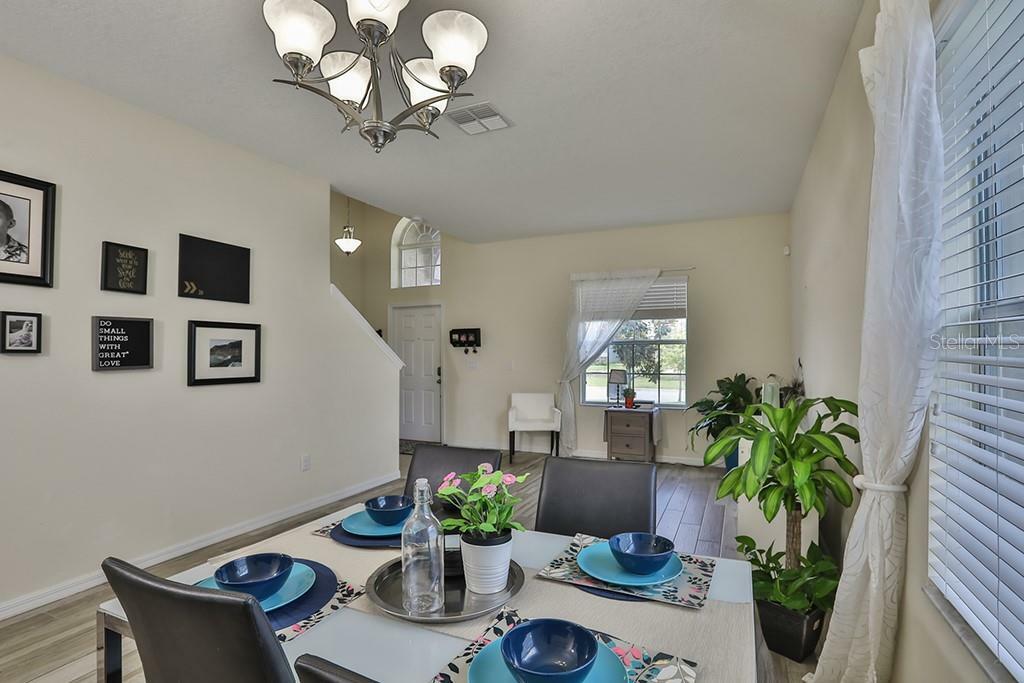 Property Photo:  2320 Dovesong Trace Drive  FL 33570 