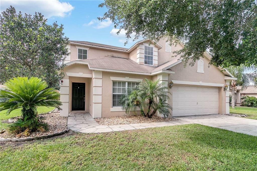 Property Photo:  10210 Summer Elm Avenue  FL 34711 