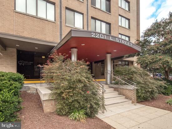 Property Photo:  2201 L Street NW 110  DC 20037 