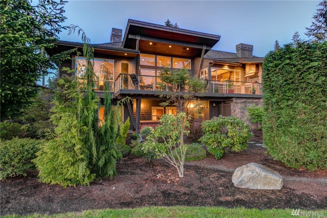 Property Photo: 8771 Clubhouse Point Dr WA 98230