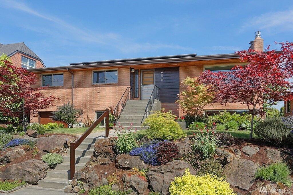 Property Photo:  4020 Cascadia Ave S  WA 98118 