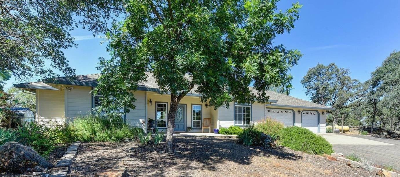 Property Photo: 1084 Trails End Drive CA 95667