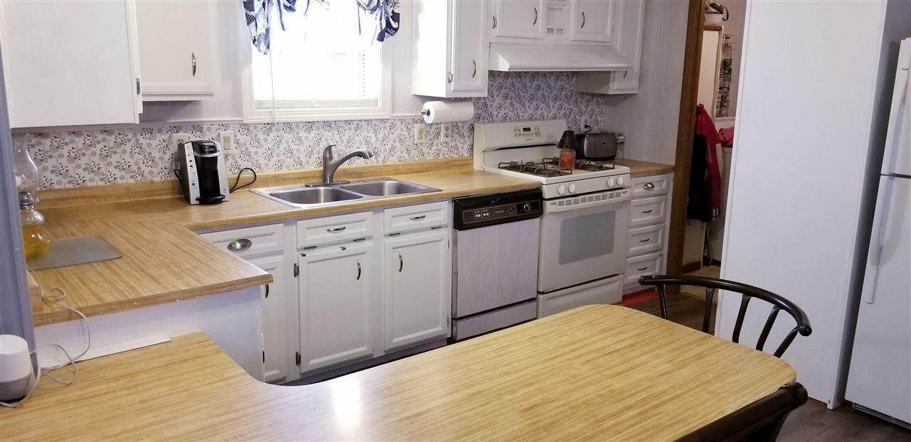 Property Photo: 18 Queens Lane NH 03234