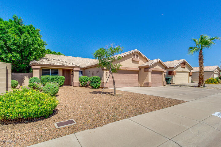Property Photo:  21416 N 33rd Drive  AZ 85027 