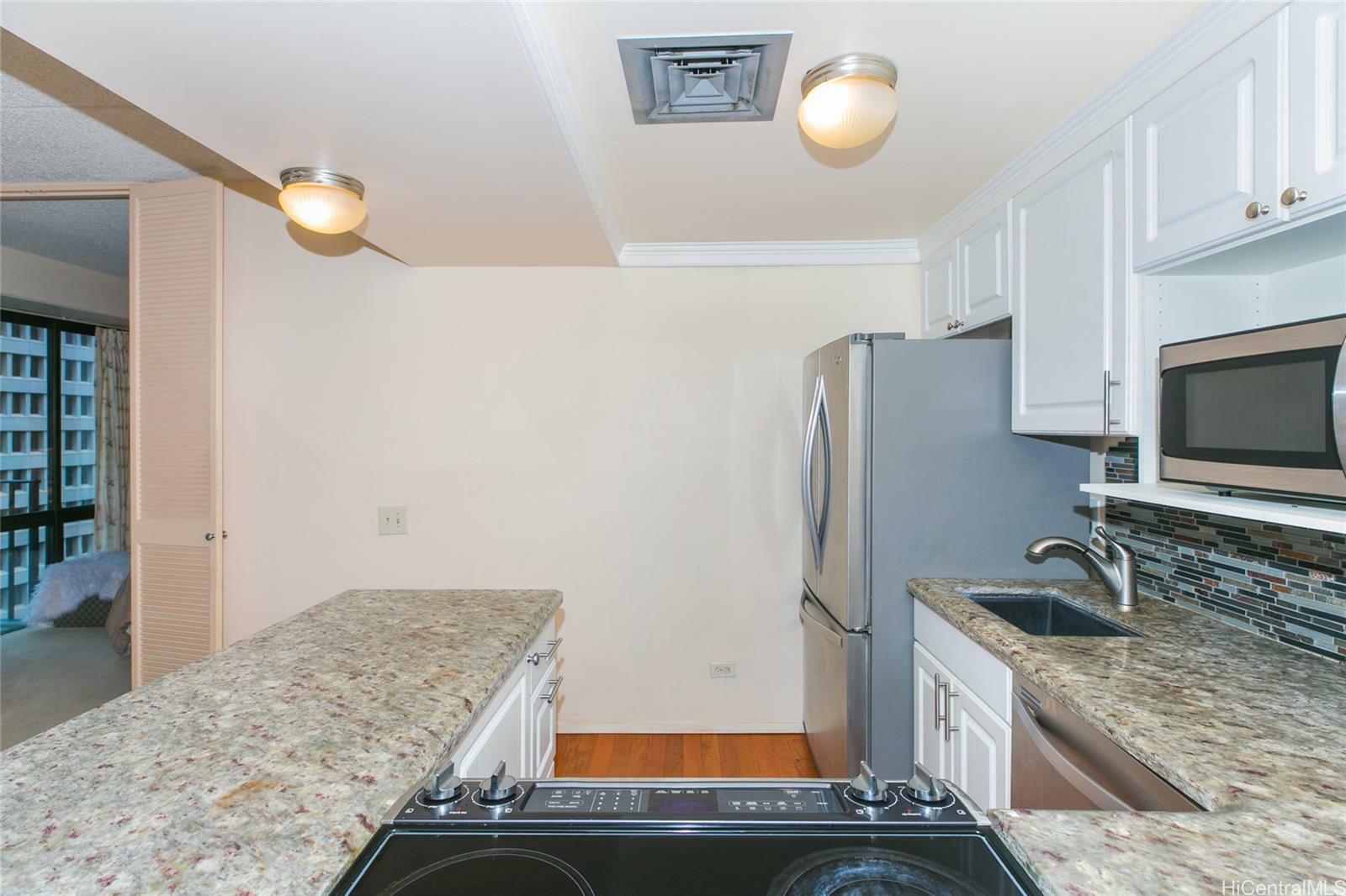 Property Photo:  225 Queen Street 19E  HI 96813 