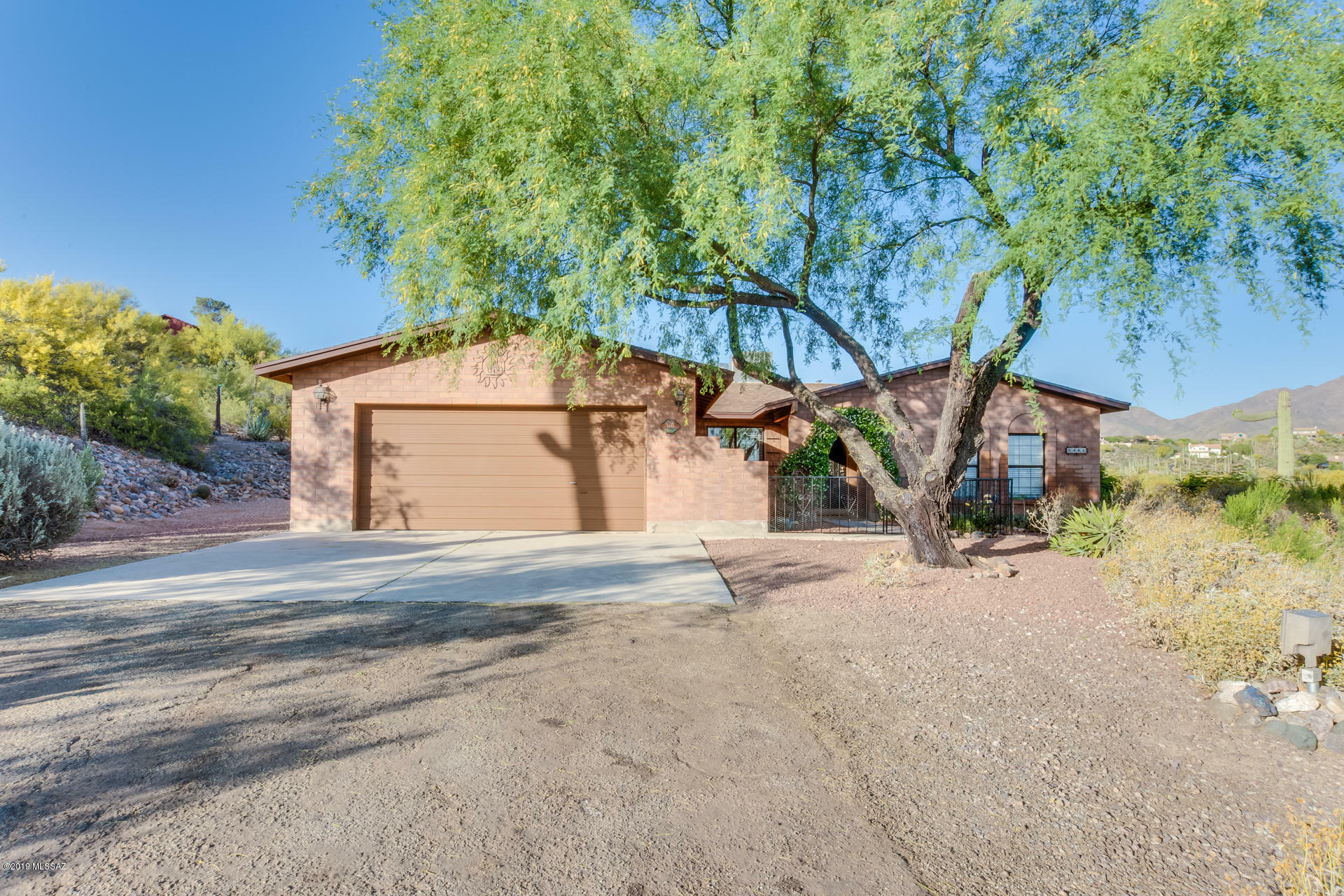 Property Photo:  5441 W Placita De La Promesa  AZ 85745 