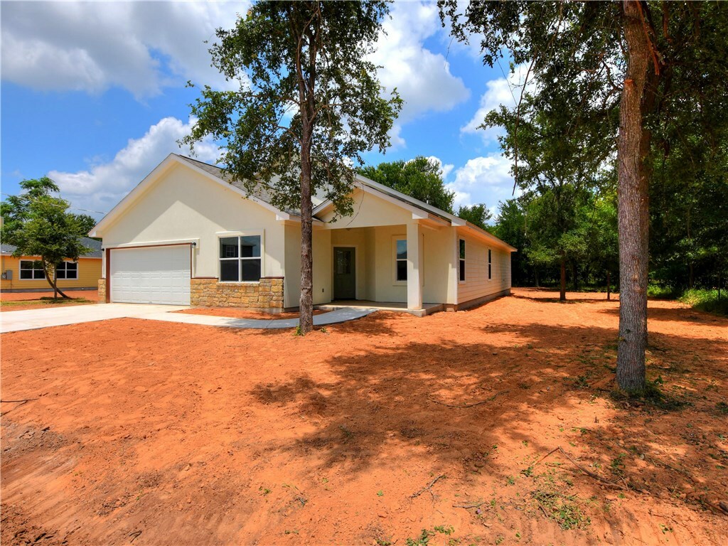 Property Photo: 114 Naalehu Court TX 78602