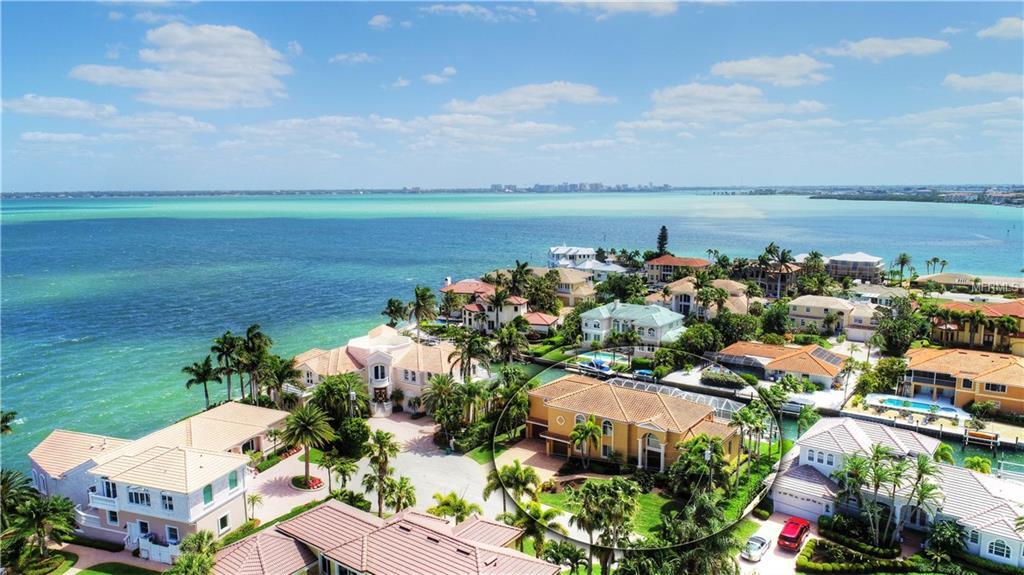 Property Photo:  610 Bowsprit Lane  FL 34228 