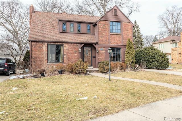 Property Photo:  1030 Mohawk Street  MI 48124 