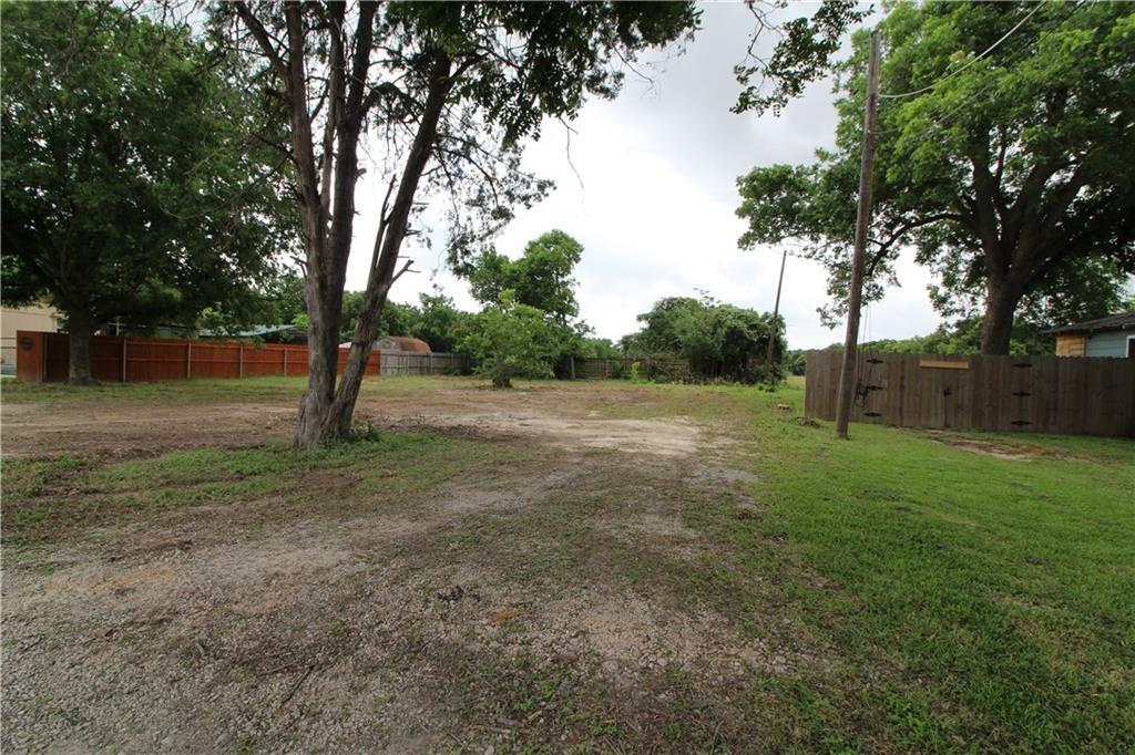 Property Photo:  186 Caddell Lane  TX 78130 