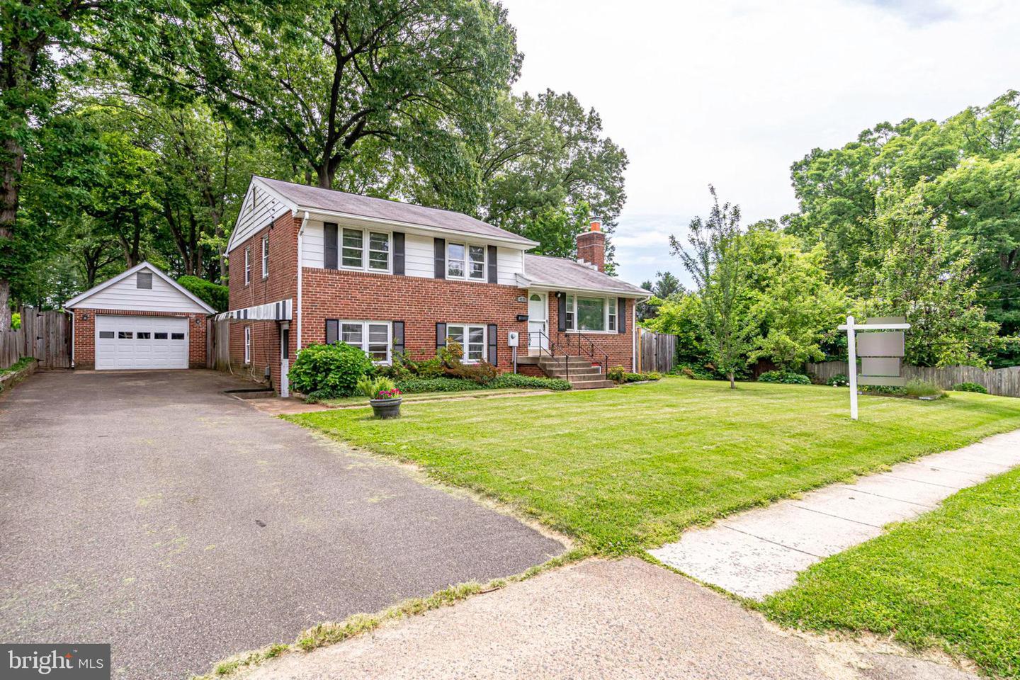 4235 Sideburn Road  Fairfax VA 22030 photo