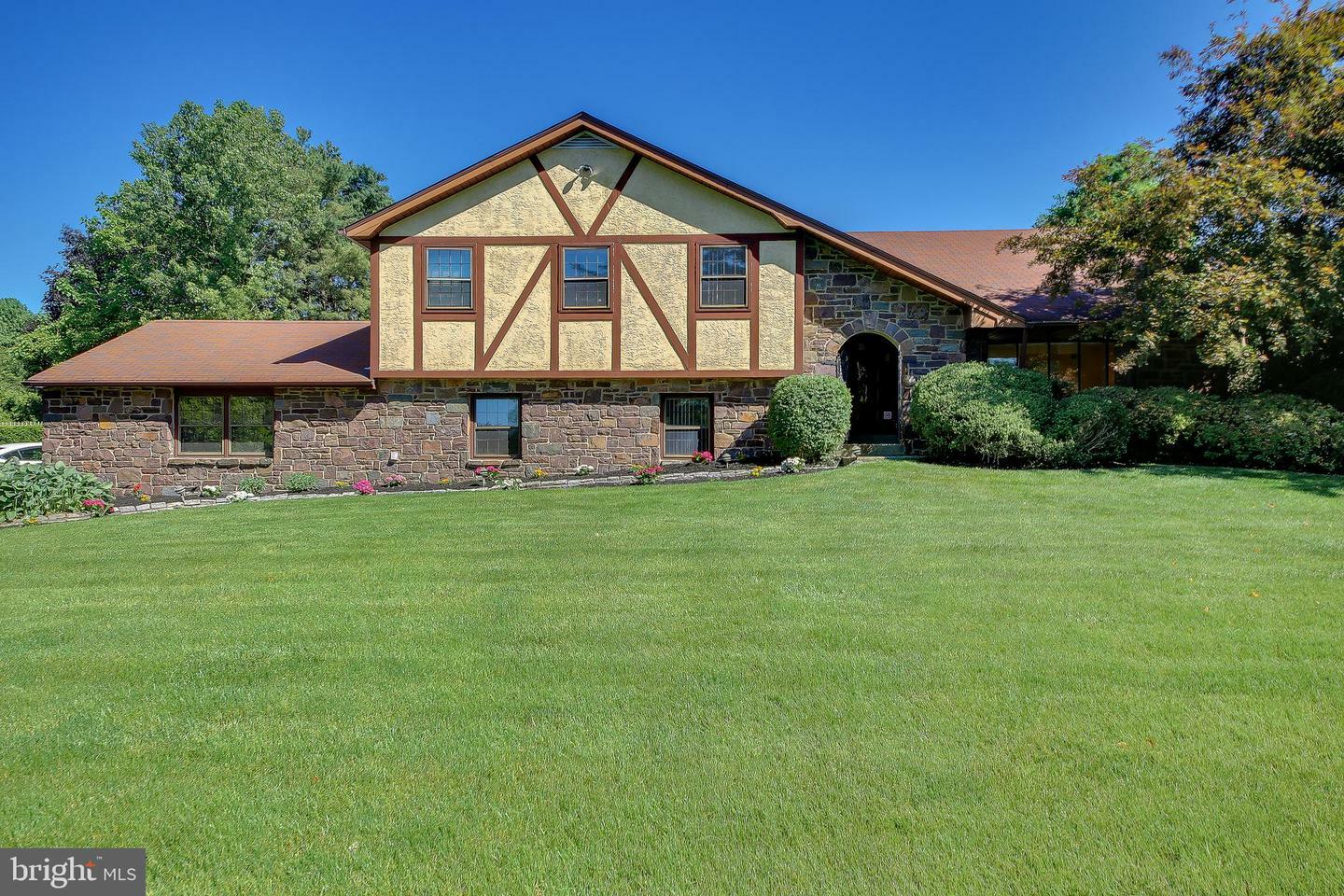 Property Photo:  3764 Wheatsheaf Road  PA 19006 