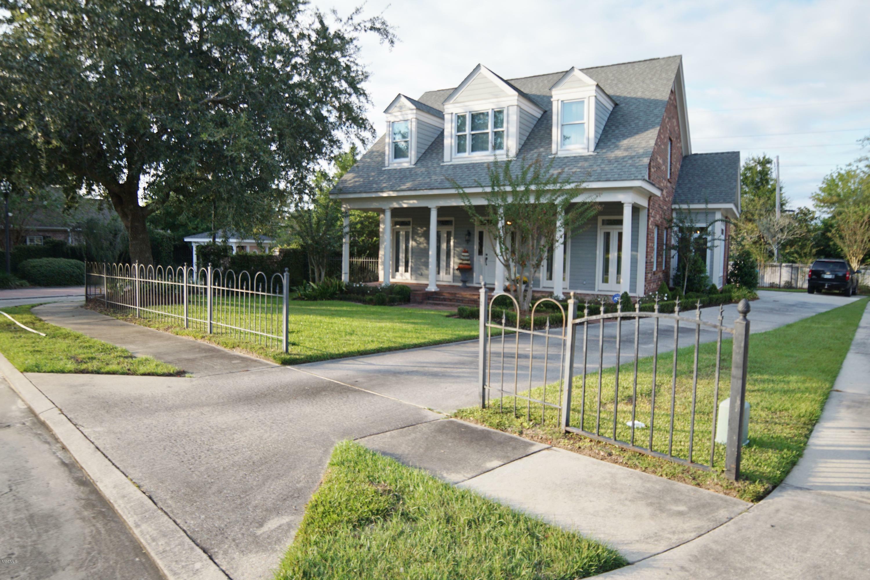 Property Photo: 1529 Magnolia Street MS 39507