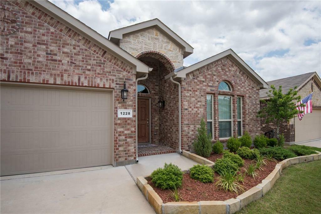 Property Photo:  1228 Glen Court  TX 76087 