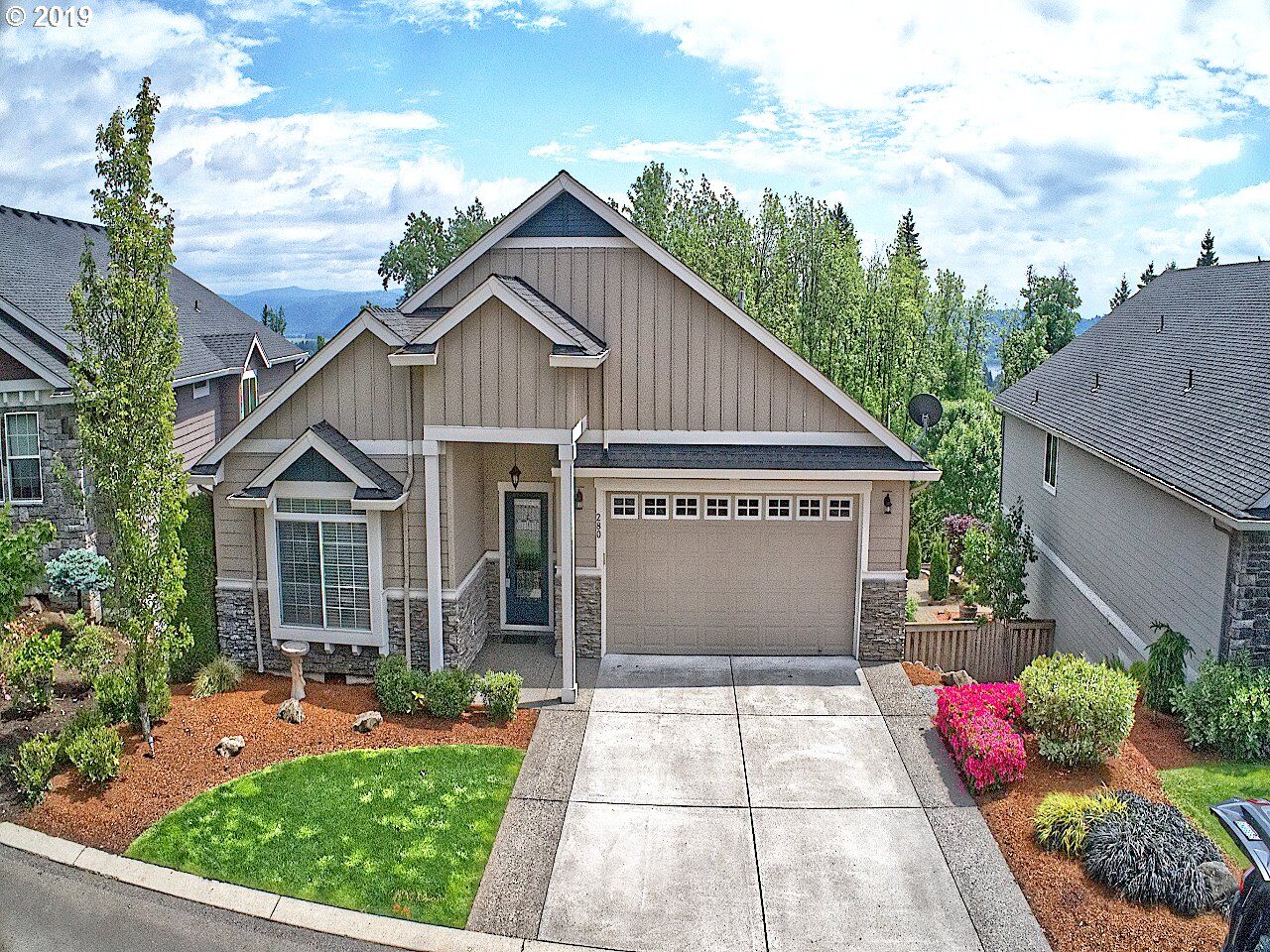 Property Photo: 280 N Stonegate Dr WA 98671