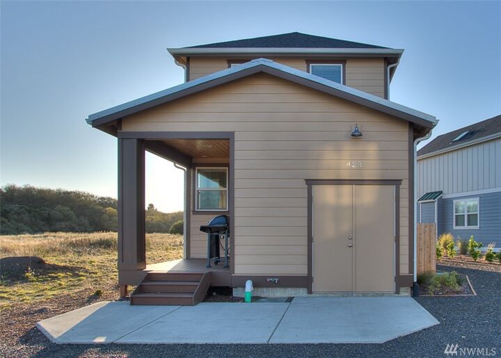 Property Photo:  423 Vine Maple Lane SW  WA 98569 