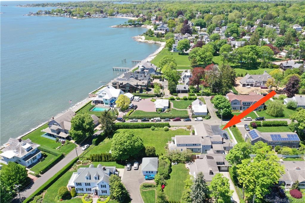 Property Photo: 1 Lake Place CT 06405