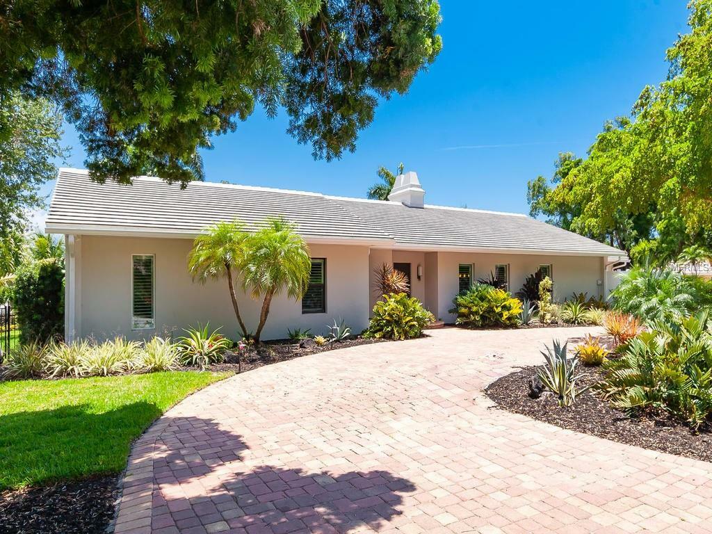 Property Photo: 460 Pheasant Drive FL 34236