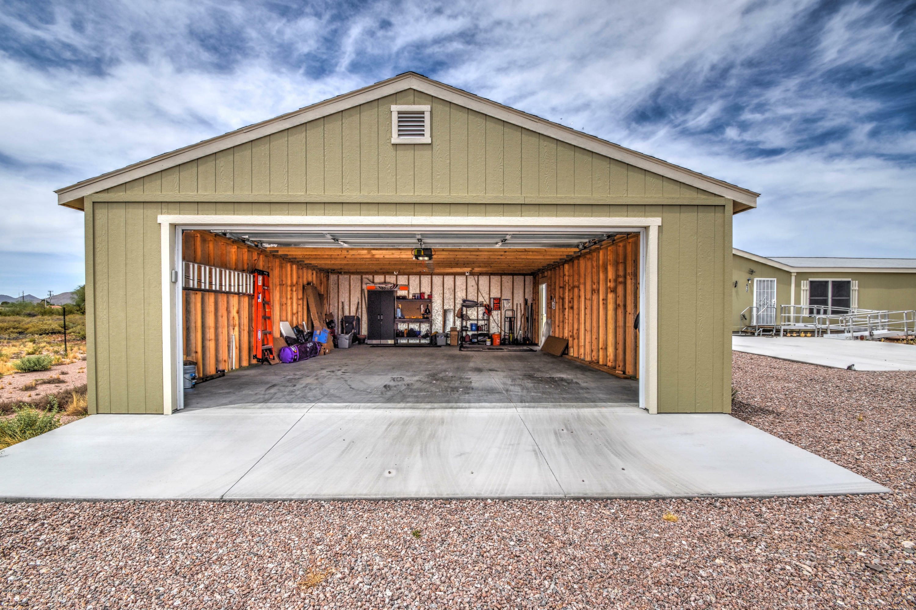 Property Photo:  612 E Scenic Street  AZ 85119 