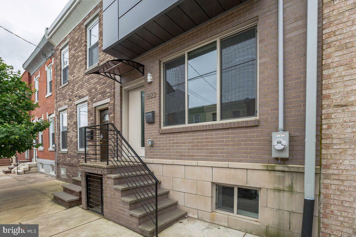 Property Photo:  1822 Reed Street  PA 19146 