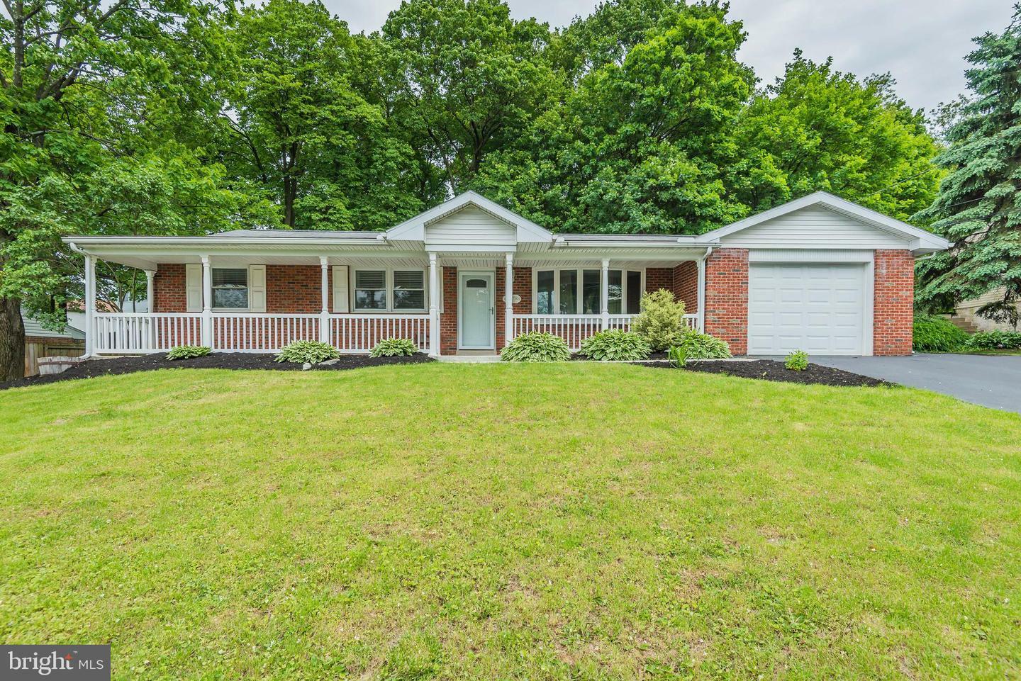 Property Photo:  7179 Chambers Hill Road  PA 17111 