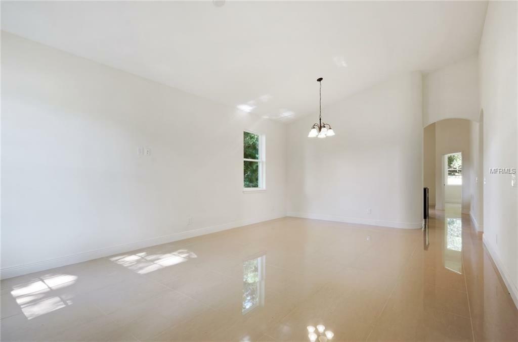 Property Photo:  7024 N Dakota Avenue  FL 33604 