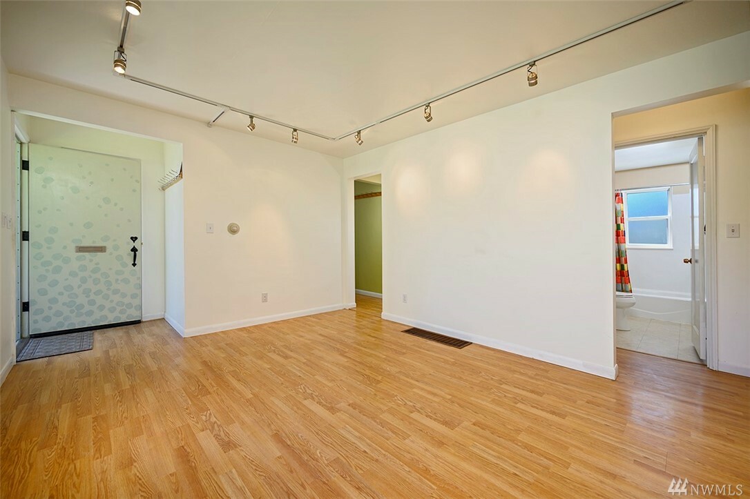 Property Photo: 2823 NW 58th St WA 98107