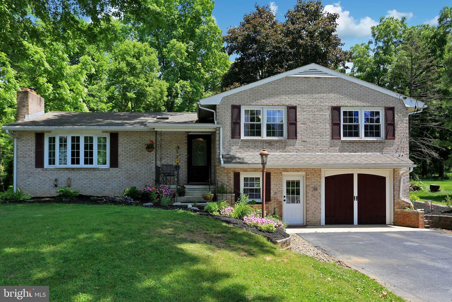 Property Photo: 14354 Greenview Drive PA 17225