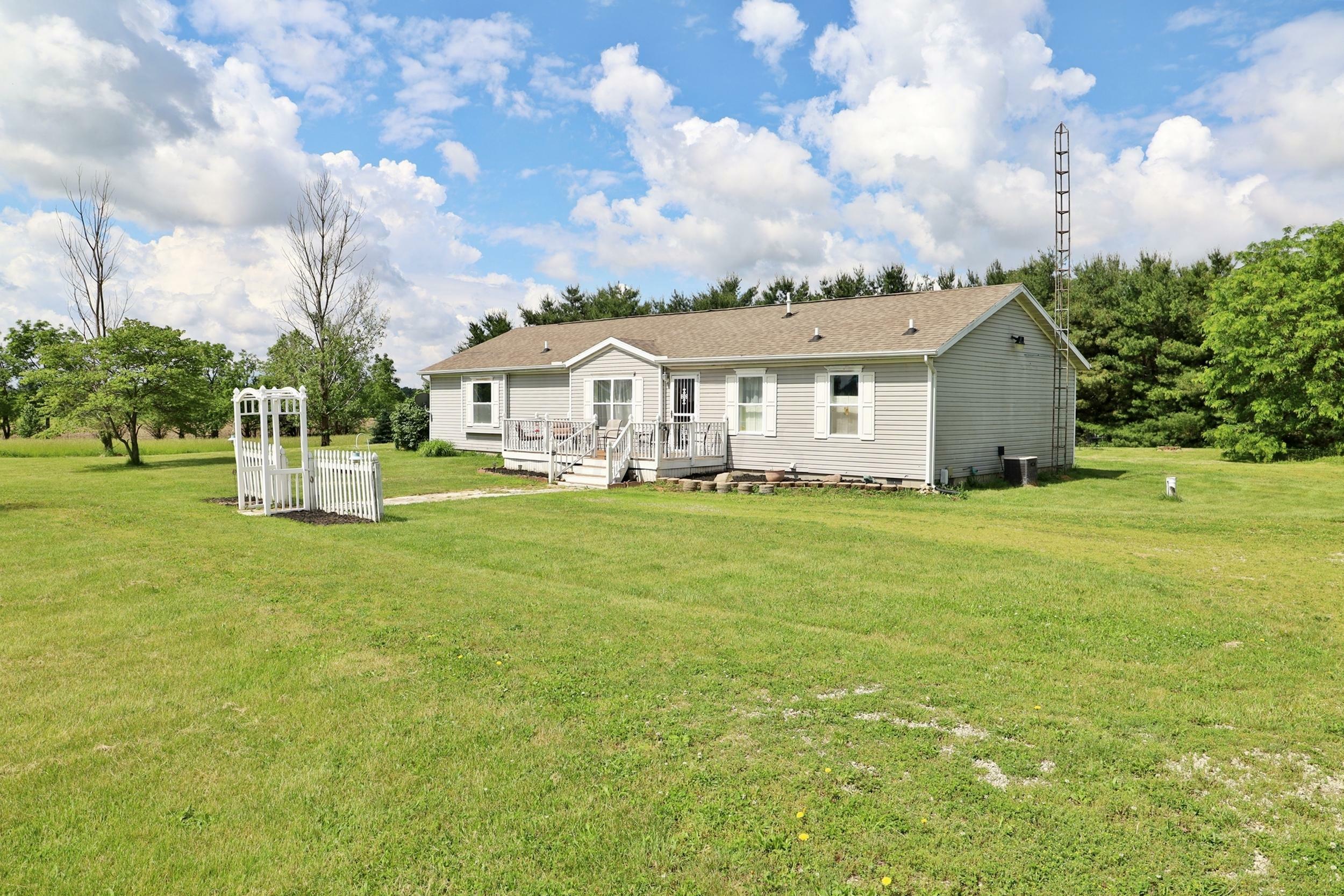 Property Photo:  1962 County Road 31 S  OH 43311 