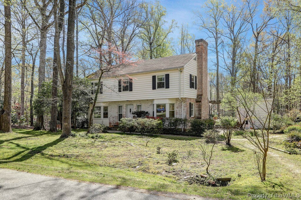 Property Photo:  110 Walnut Hills Drive  VA 23185 