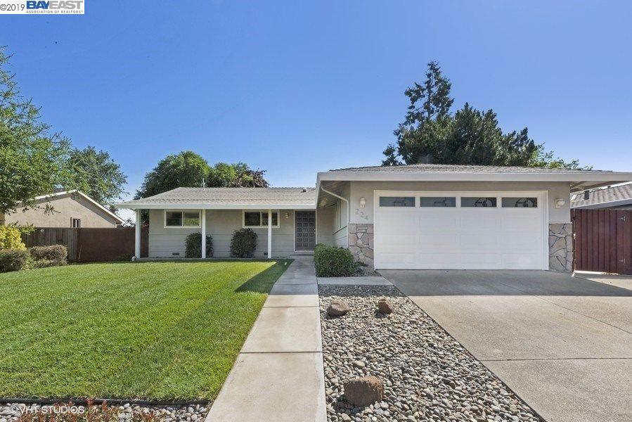 Property Photo:  224 Riverton Pl  CA 94583 