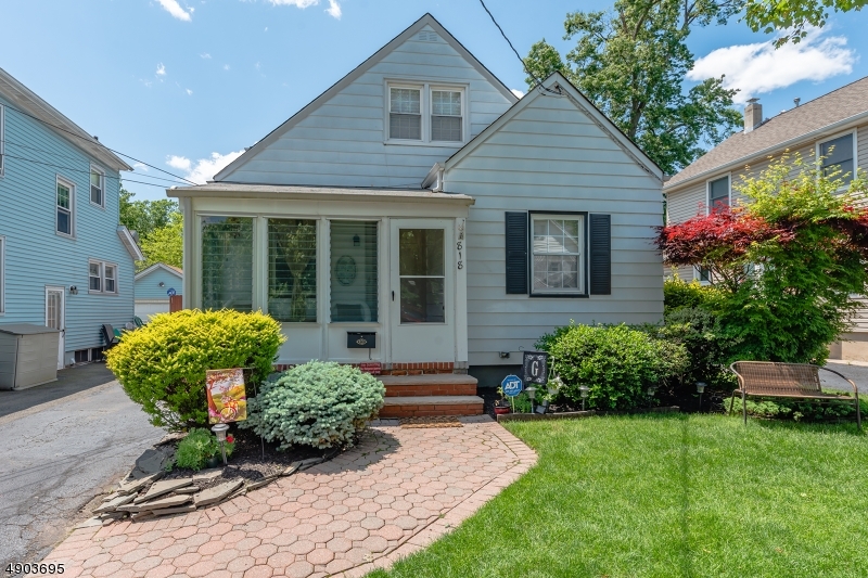 Property Photo:  818 Filbert St  NJ 07204 