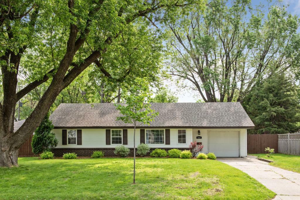 Property Photo: 6227 Clinton Avenue MN 55423