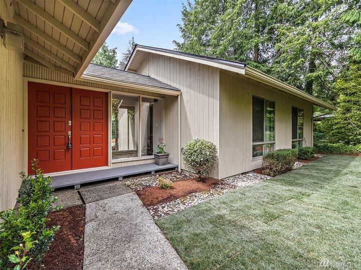 16907 SE 34th St  Bellevue WA 98008 photo