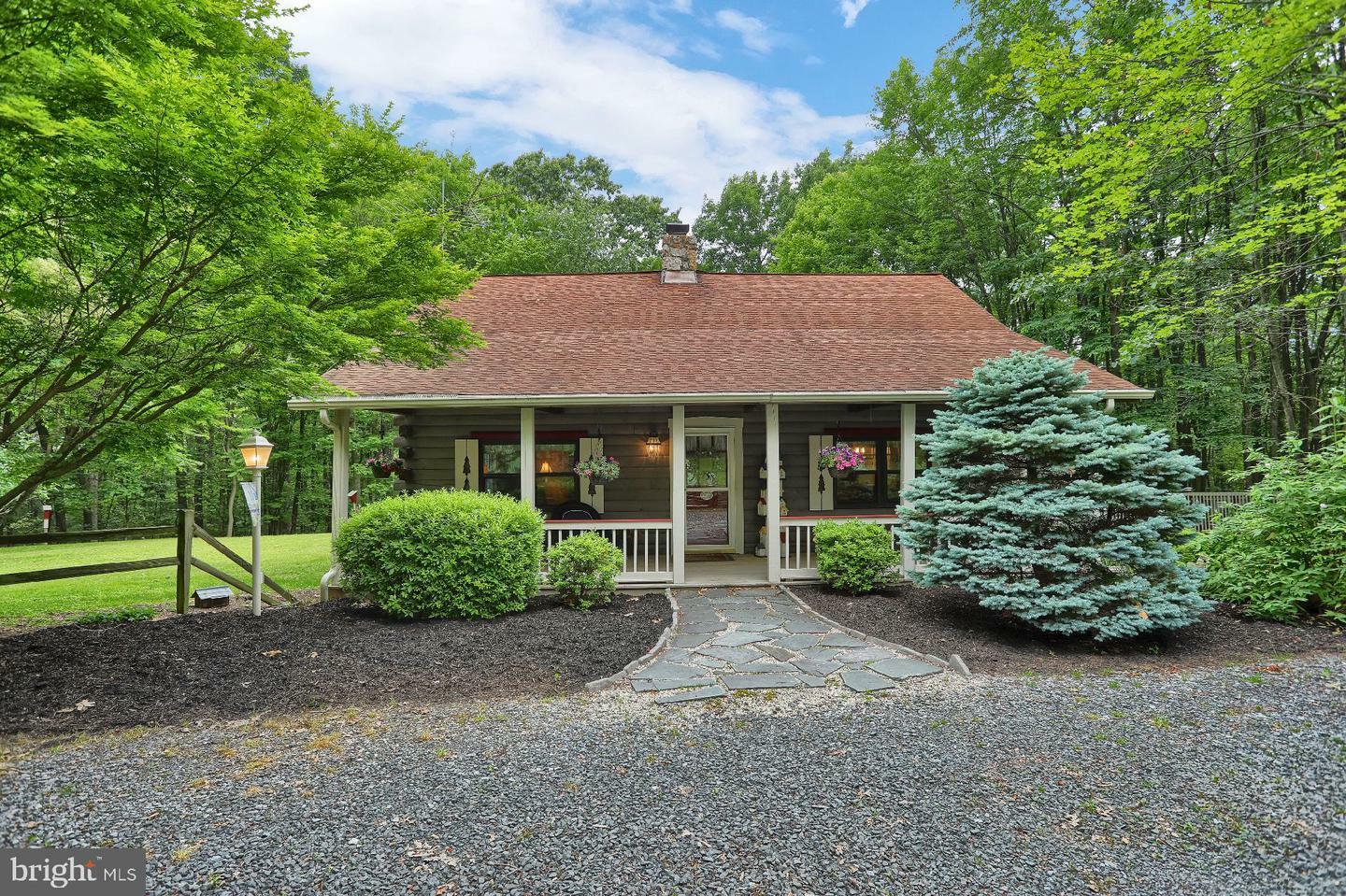 Property Photo:  162 Sloop Road  PA 17090 