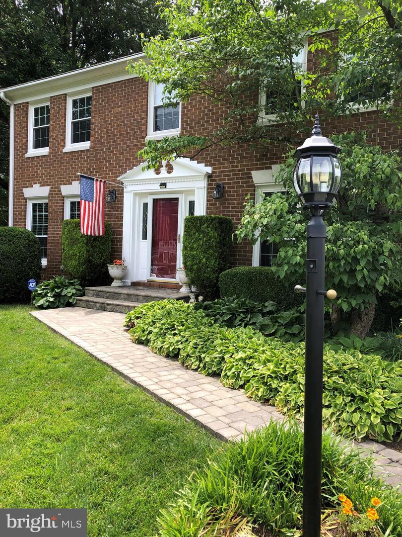 Property Photo: 3467 Mount Burnside Way VA 22192