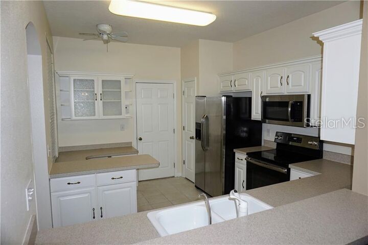 Property Photo:  11136 Windsor Place Circle  FL 33626 