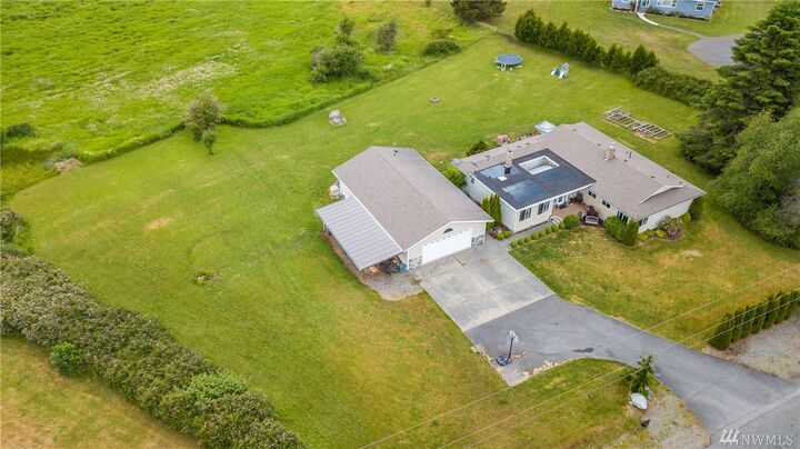 Property Photo: 1839 Wellington Dr WA 98277