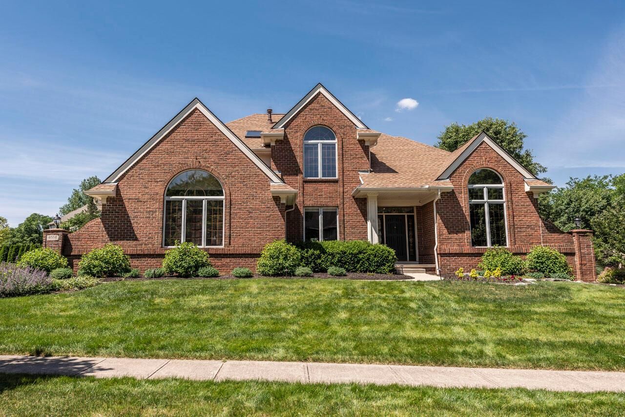Property Photo:  4884 Carrigan Ridge Drive Drive  OH 43017 