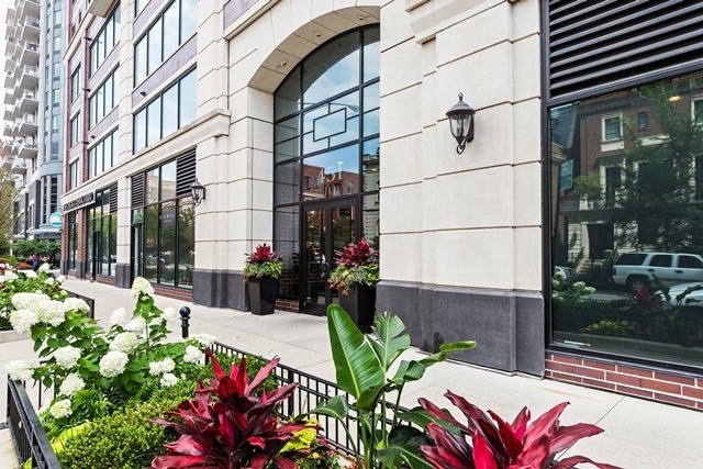 Property Photo: 451 West Huron Street 1412 IL 60654