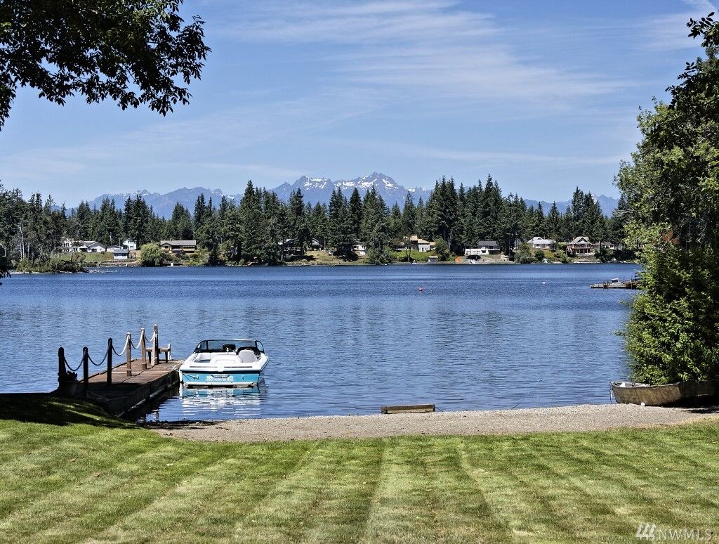 Property Photo:  190 E Island Lake Dr  WA 98584 