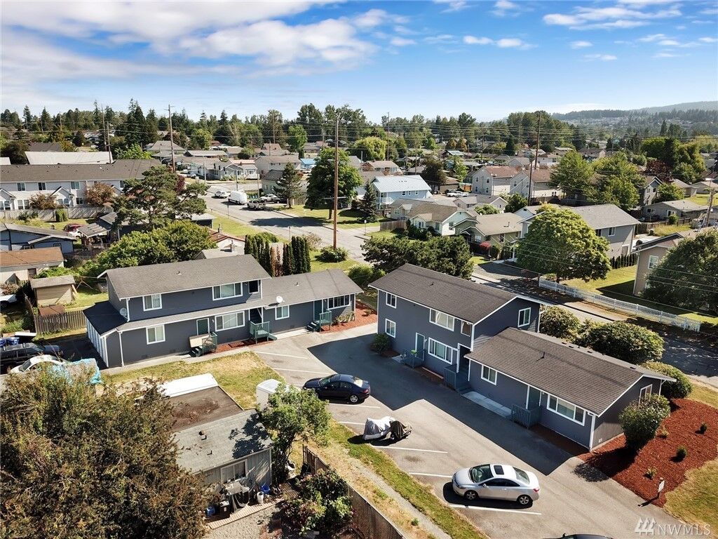 Property Photo:  2401 Orleans St  WA 98229 