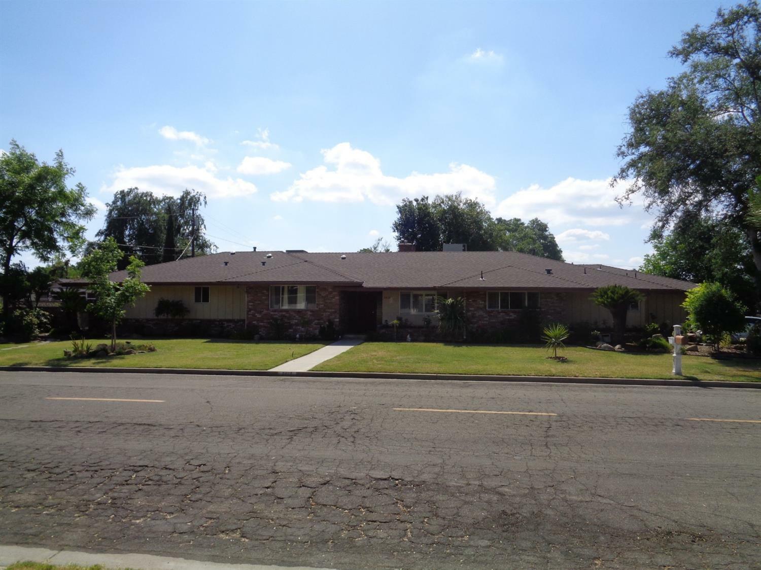 2420 Chestnut Street  Hanford CA 93230 photo