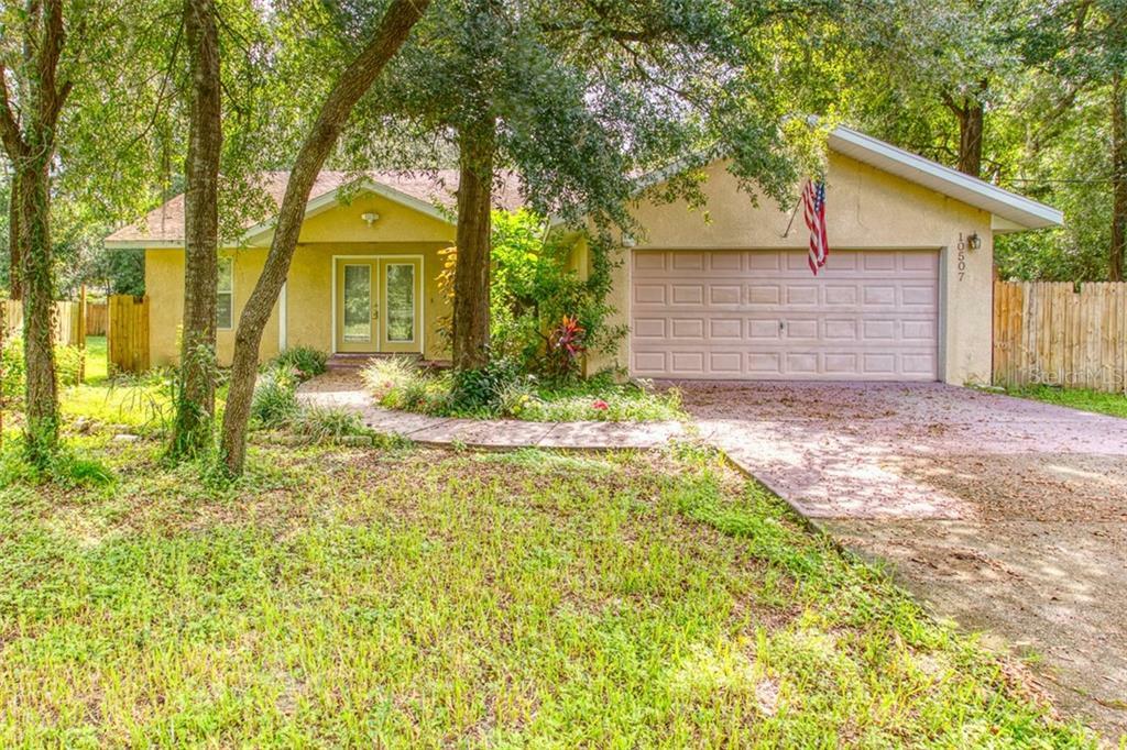 Property Photo:  10507 Walker Road  FL 33592 