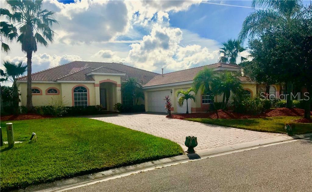 Property Photo: 7554 Camden Harbour Drive FL 34212