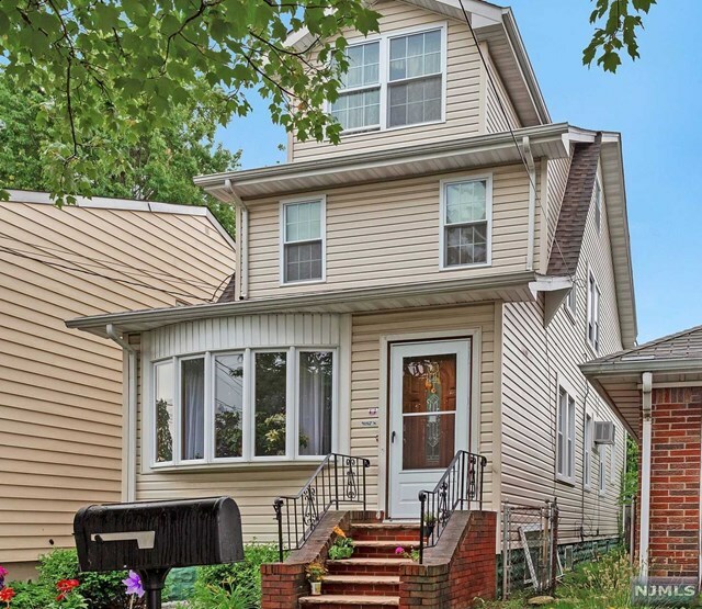 Property Photo:  77 Sunset Avenue  NJ 07031 