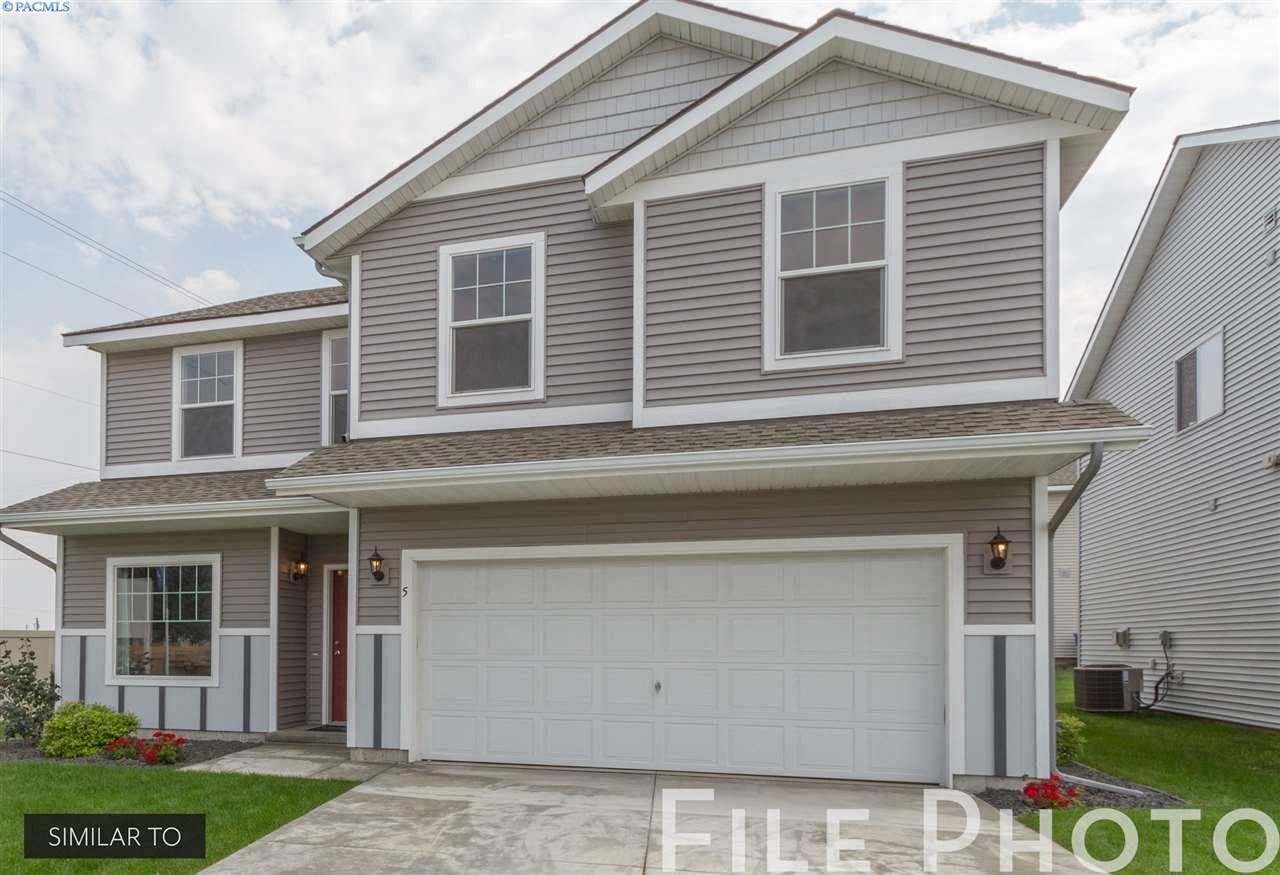 Property Photo: 435 E 34th Ct WA 99337